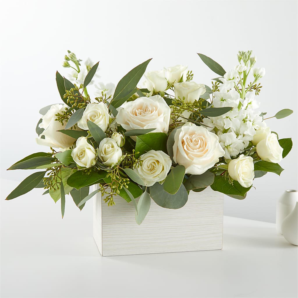 Fresh Linen Box Bouquet – Backroads Florist, Blairsville GA