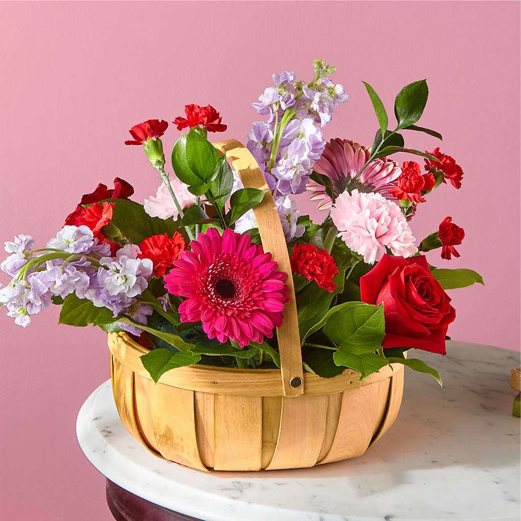 Pink Picnic Basket – Backroads Florist, Blairsville GA
