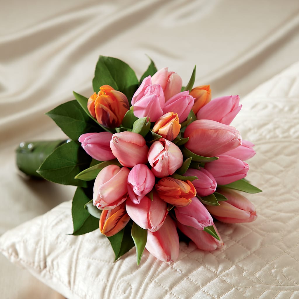 Embraceable Bouquet – Backroads Florist, Blairsville GA