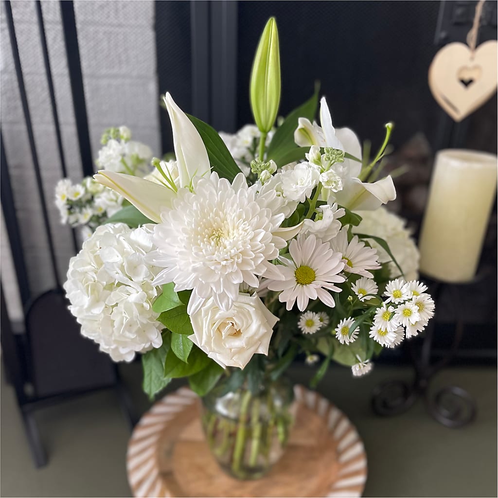 Classic Ivory – A Florist Original –  Backroads Florist, Blairsville GA