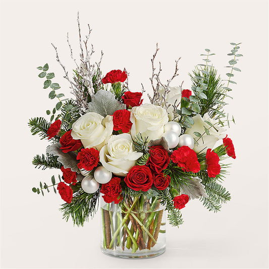Trimming the Tree Bouquet –  Backroads Florist, Blairsville GA