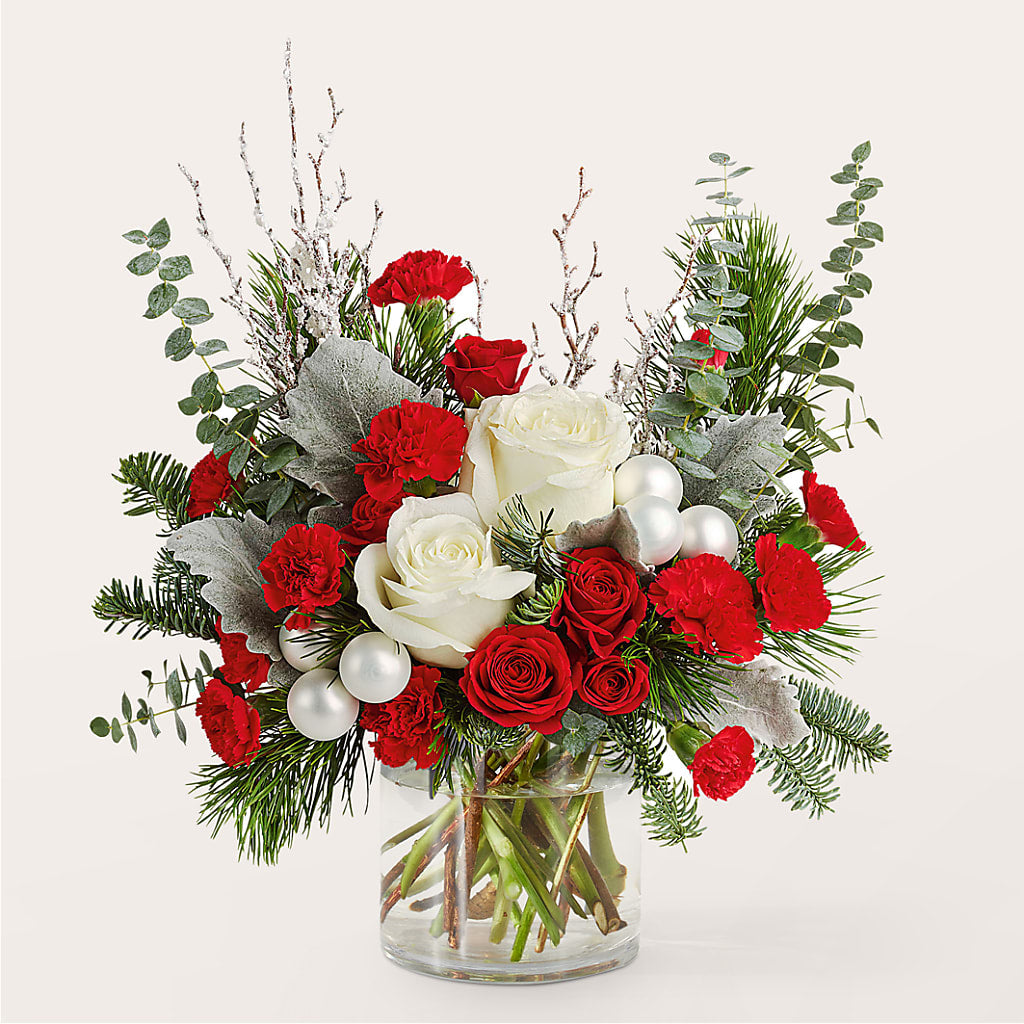 Trimming the Tree Bouquet –  Backroads Florist, Blairsville GA